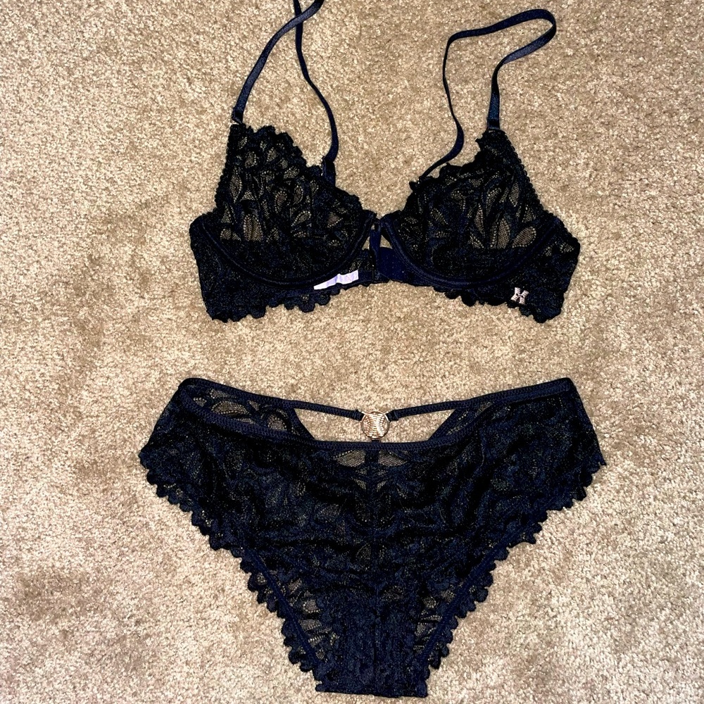 Savage X Fenty Unlined Bra and Panty Set